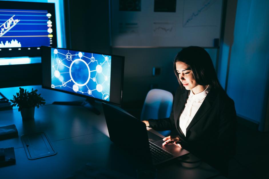 Hiring analyst reviewing verified technical talent data on screen